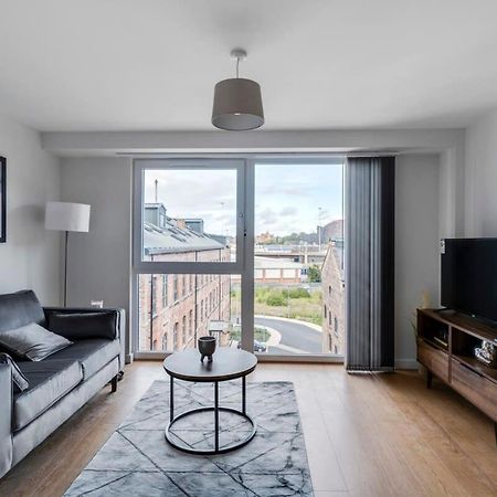 Spacious 1 Bedroom Apartment In A Converted Mill Лидс Экстерьер фото